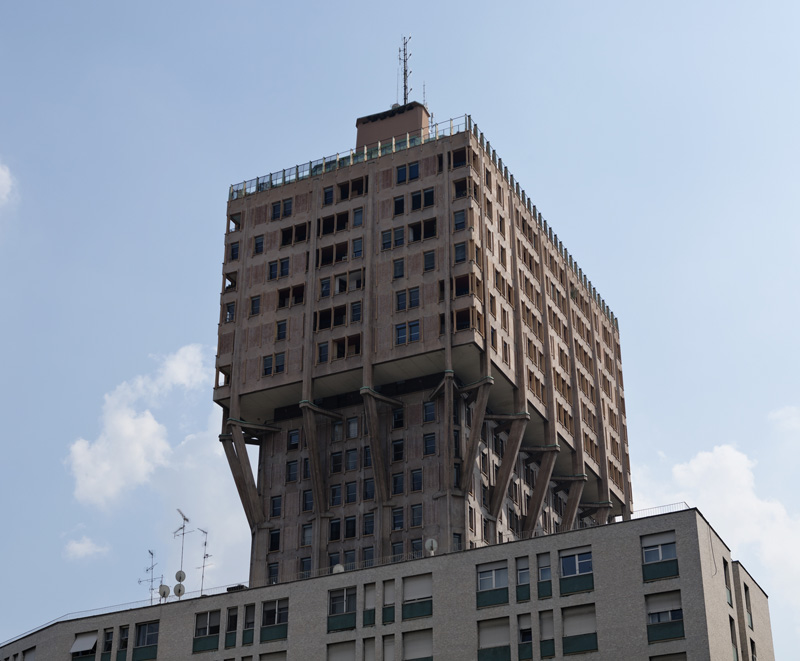 Torre Velasca (Banfi, Belgiojoso, Peressutti + Rogers, 1958)
